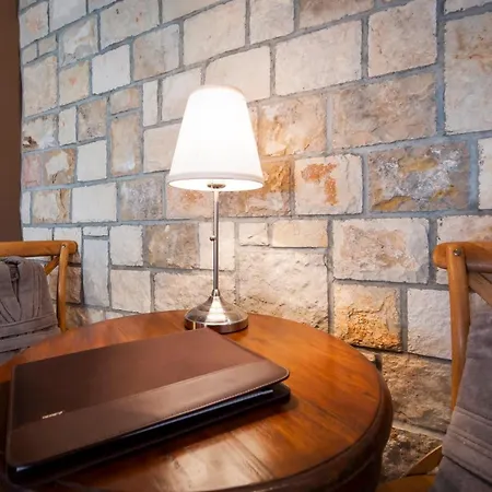 Casa Rosa 2 * 罗维尼